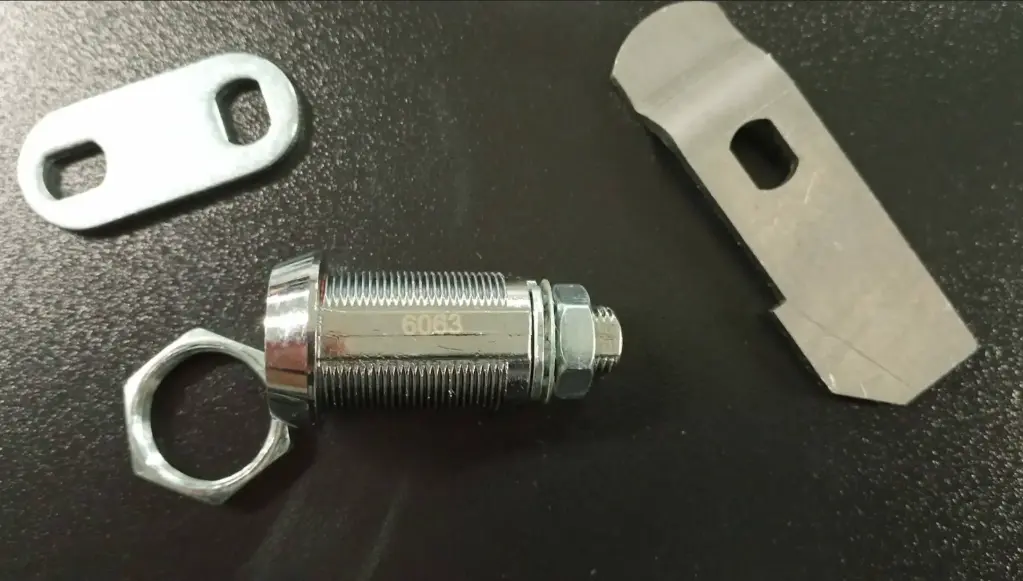 CERRADURA BOOMERANG - 6063